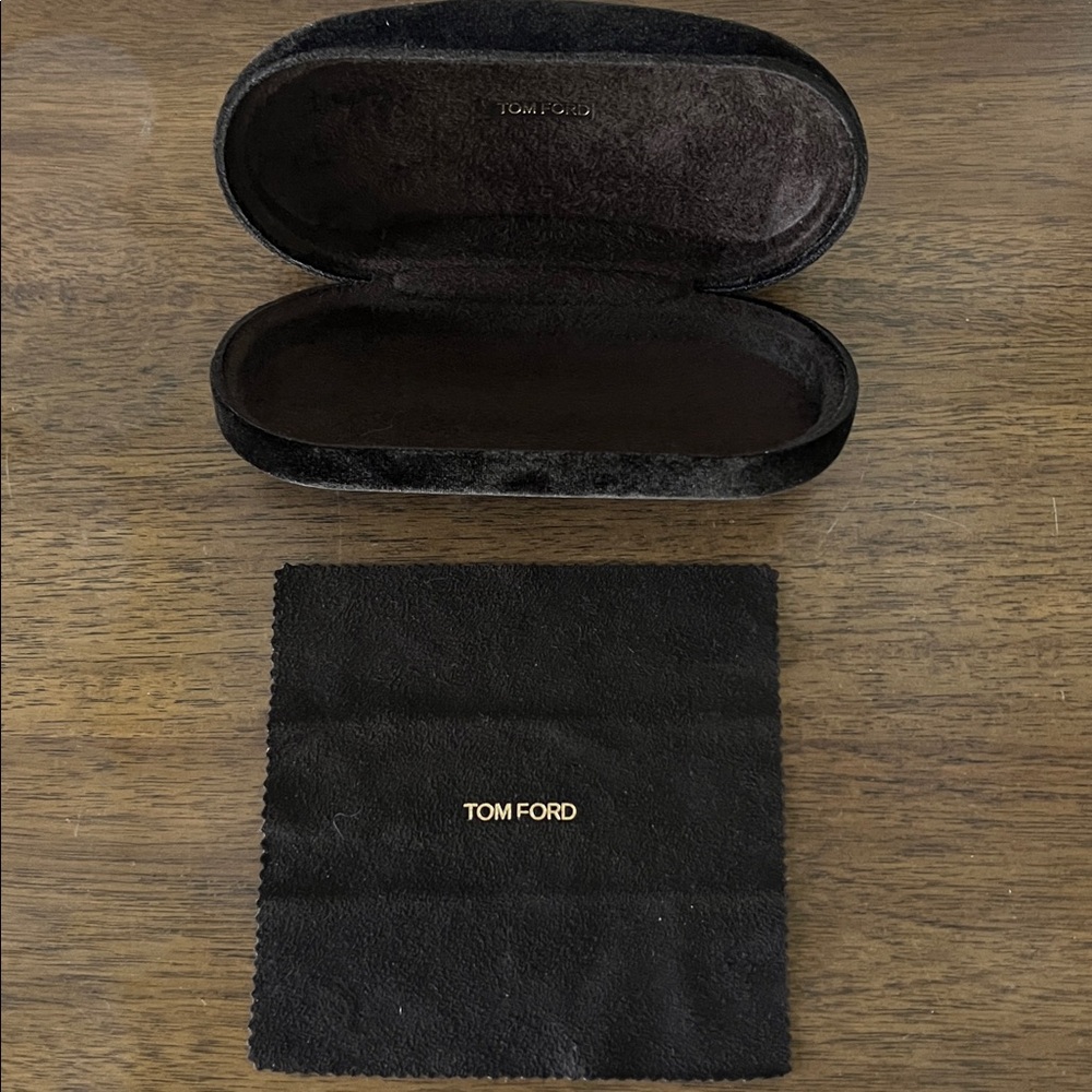 TOM FORD Black Velvet Hardcover Sunglasses Case & Embossed Cleaning Cloth